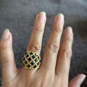 Boutique Chic Princess Cut Emerald CZ Domed Fashion Ring 6 ~ Estate Jewelry